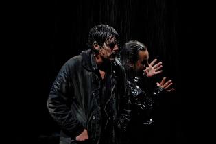Función de Lluvia constante en la Sala Lazaroff, en el marco de Montevideo de las Artes Función de Lluvia constante en la Sala Lazaroff, en el marco de Montevideo de las Artes
