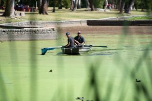 Limpieza en el lago del Parque Rivera Limpieza en el lago del Parque Rivera, 06 febrero de 2023