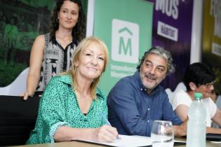 Firma de convenio entre la IM y la Federación COVIPRO Firma de convenio entre la IM y la Federación COVIPRO