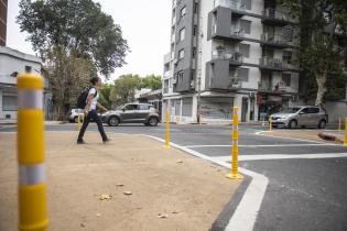 Extensión de cruce peatonal en Maldonado y Santiago de Chile