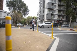 Extensión de cruce peatonal en Maldonado y Santiago de Chile