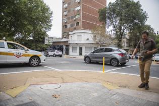 Extensión de cruce peatonal en Maldonado y Santiago de Chile