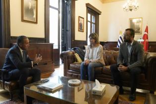 Entrega de donación humanitaria al gobierno de Turquía Entrega de donación humanitaria al gobierno de Turquía