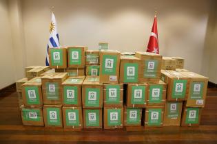 Entrega de donación humanitaria al gobierno de Turquía