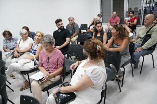 Reunión con vecinos, vecinas y concejales del Municipio C por el programa Montevideo se Ilumina