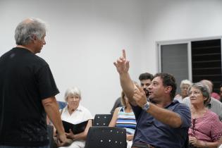 Reunión con vecinos, vecinas y concejales del Municipio C por el programa Montevideo se Ilumina