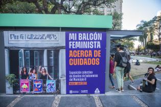 Juntada Feminista en la plaza Fabini en el marco del Día de la Mujer Juntada Feminista en la plaza Fabini en el marco del Día de la Mujer