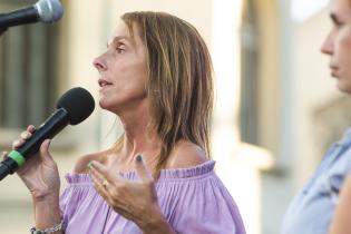 Juntada Feminista en la plaza Fabini en el marco del Día de la Mujer Juntada Feminista en la plaza Fabini en el marco del Día de la Mujer