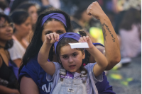  Juntada Feminista en la plaza Fabini en el marco del Día de la Mujer