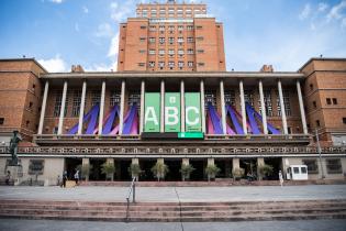Fachada de la Intendencia de Montevideo en el marco del Mes de la Mujer Fachada de la Intendencia de Montevideo en el marco del Mes de la Mujer, 07 de marzo de 2023