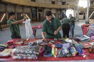 Jornada de clasificación y armado de kits escolares y liceales en el marco de la campaña «Tu ayuda es útil» Jornada de clasificación y armado de kits escolares y liceales en el marco de la campaña «Tu ayuda es útil»