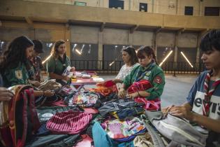 Jornada de clasificación y armado de kits escolares y liceales en el marco de la campaña «Tu ayuda es útil» Jornada de clasificación y armado de kits escolares y liceales en el marco de la campaña «Tu ayuda es útil»