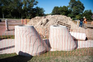 Obras de sustitución del colector perimetral al lago del Parque Rivera Obras de sustitución del colector perimetral al lago del Parque Rivera