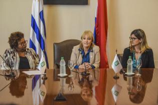 Firma de acuerdo entre la Intendencia de Montevideo y Mundo Afro Firma de acuerdo entre la Intendencia de Montevideo y Mundo Afro