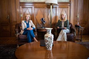 Presentación de escrito de la Intendenta Carolina Cosse al Senado de la República