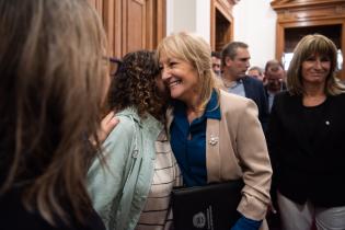 Presentación de escrito de la Intendenta Carolina Cosse al Senado de la República