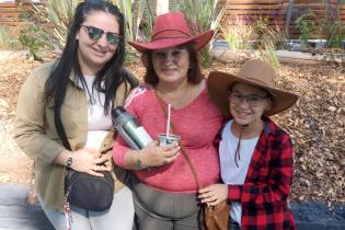 Rosa Vega y Lorena Meneses