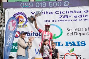 Llegada de la 78a Vuelta Ciclista del Uruguay, en la Intendencia de Montevideo