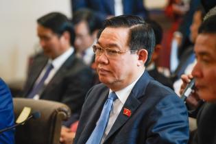Declaración de Visitante Ilustre de Montevideo a Vương Đìn Declaración de Visitante Ilustre de Montevideo a Vương Đình Huệ, presidente de la Asamblea Nacional de Vietnam ,27 de abril de 2023
