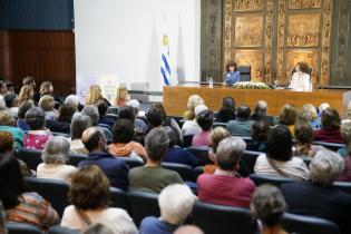 Declaración de visitante ilustre a la escritora española Irene Vallejo