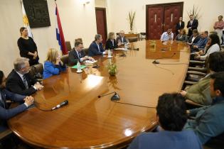 Firma de convenio entre la Intendencia de Montevideo y la Facultad de Derecho