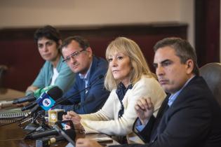Rueda de prensa IM y UDELAR Rueda de prensa IM y UDELAR