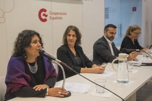 Diálogo entre ciudades: El abordaje de la violencia de género Diálogo entre ciudades: El abordaje de la violencia de género en los espacios públicos