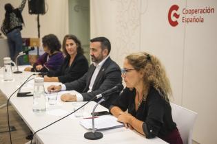 Diálogo entre ciudades: El abordaje de la violencia de género Diálogo entre ciudades: El abordaje de la violencia de género en los espacios públicos