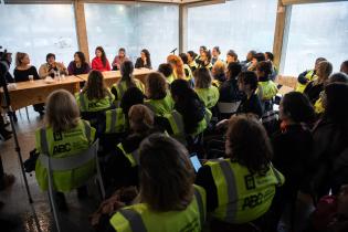 Entrega de kits de gestión menstrual en el marco del Día Internacional de la Salud de las Mujeres, 26 de mayo de 2023