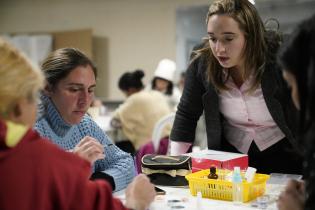 Capacitación de manicura en el marco del Fondo Por Más