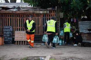 Reparto de agua a merenderos por crísis hídrica Reparto de agua a merenderos por crísis hídrica, 30 de mayo de 2023