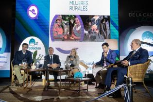 Apertura de Mercoláctea en las instalaciones de la Asociación Rural del Prado Apertura de Mercoláctea en las instalaciones de la Asociación Rural del Prado