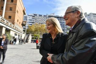 Velatorio de Mariano Arana en el atrio de la Intendencia de Montevideo