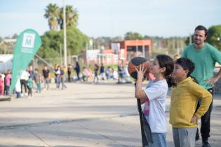 Encuentro de básquet de escuelas de Casavalle en el Centro Cívico Luisa Cuesta