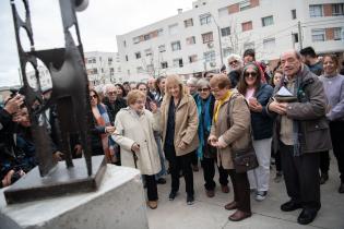 Inauguración de escultura en homenaje a Pepe D'Elía en el marco de la conmemoración de su natalicio