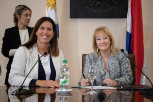 Firma de convenio entre la Intendencia de Montevideo y el Instituto Nacional de Inclusión Social Adolescente Firma de convenio entre la Intendencia de Montevideo y el Instituto Nacional de Inclusión Social Adolescente