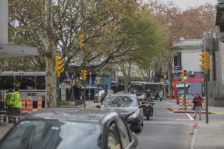 Semáforos en las calles Juan D. Jackson y Guayabos y Juan D. Jackson y Av. Gral. Rivera Semáforos en las calles Juan D. Jackson y Guayabos y Juan D. Jackson y Av. Gral. Rivera