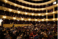 Espectáculo artístico en el Teatro Solís por el Seminario Internacional sobre Destinos Turísticos Inteligentes