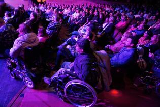 Espectáculo artístico en el Teatro Solís por el Seminario Internacional sobre Destinos Turísticos Inteligentes