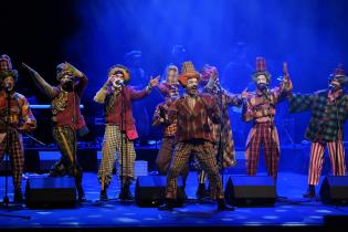 Espectáculo artístico en el Teatro Solís por el Seminario Internacional sobre Destinos Turísticos Inteligentes Espectáculo artístico en el Teatro Solís por el Seminario Internacional sobre Destinos Turísticos Inteligentes