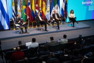 Seminario Internacional Turismo 360 sobre Destinos Turísticos Inteligentes Seminario Internacional Turismo 360 sobre Destinos Turísticos Inteligentes
