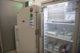 OPS a través del MSP dona a la Intendencia de Montevideo heladera para refrigeración de vacunas OPS a través del MSP dona a la Intendencia de Montevideo heladera para refrigeración de vacunas