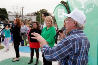 Montevideo avanza en espacios públicos, inauguración de espacio de juegos infantiles en el parque Andalucía