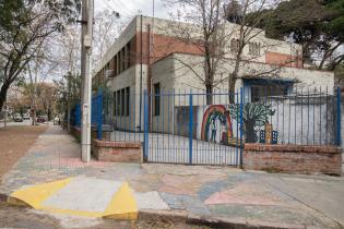 Montevideo avanza camino a clase: recorrida por la escuela: Nro. 35 República de Guatemala