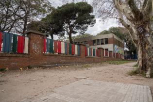 Montevideo avanza camino a clase: recorrida por la escuela: Nro. 35 República de Guatemala