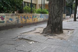 Montevideo avanza camino a clase: recorrida por la escuela: Nro. 32 Simón Bolivar