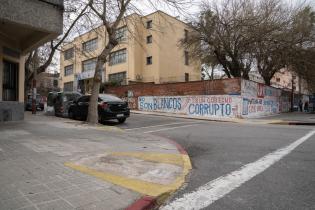 Montevideo avanza camino a clase: recorrida por la escuela: Nro. 16 Suecia