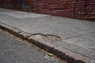 Montevideo avanza camino a clase: recorrida por la escuela: Nro. 16 Suecia