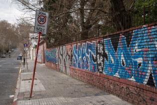 Montevideo avanza camino a clase: recorrida por la escuela: Nro. 16 Suecia