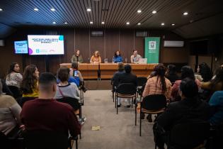 Entrega de certificados del curso de Atención a la Dependencia organizado por la Intendencia de Montevideo